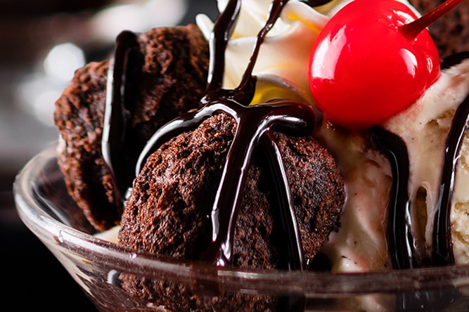 Sundae au brownie moelleux