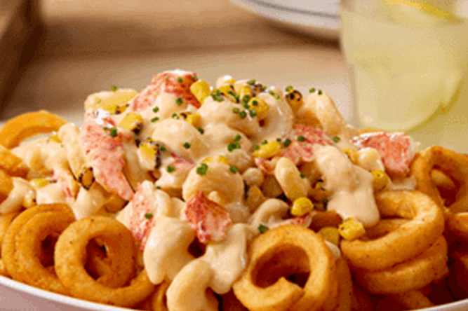 Lobster Mac and Cheese fries